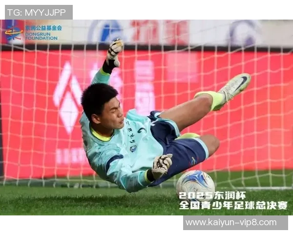 飞龙驰骋绿茵场足球天才的成长之路与辉煌瞬间