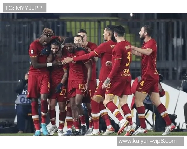 揭秘足球巨星鲜为人知的十大秘密背后隐藏的真实故事