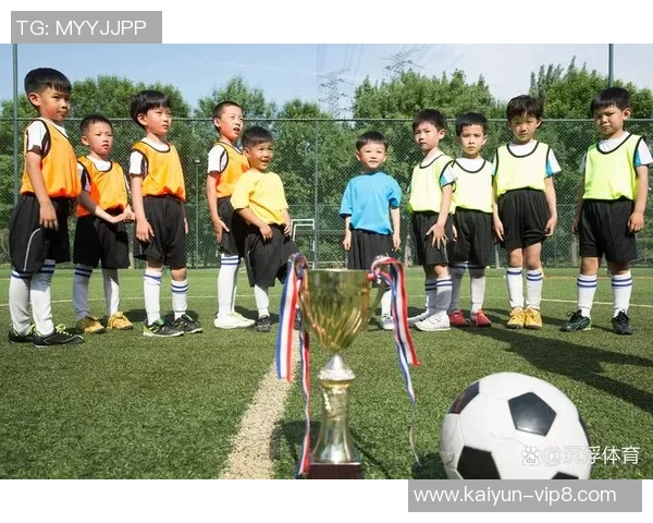 足球球星穿搭揭秘如何通过服装展现个性与场上魅力